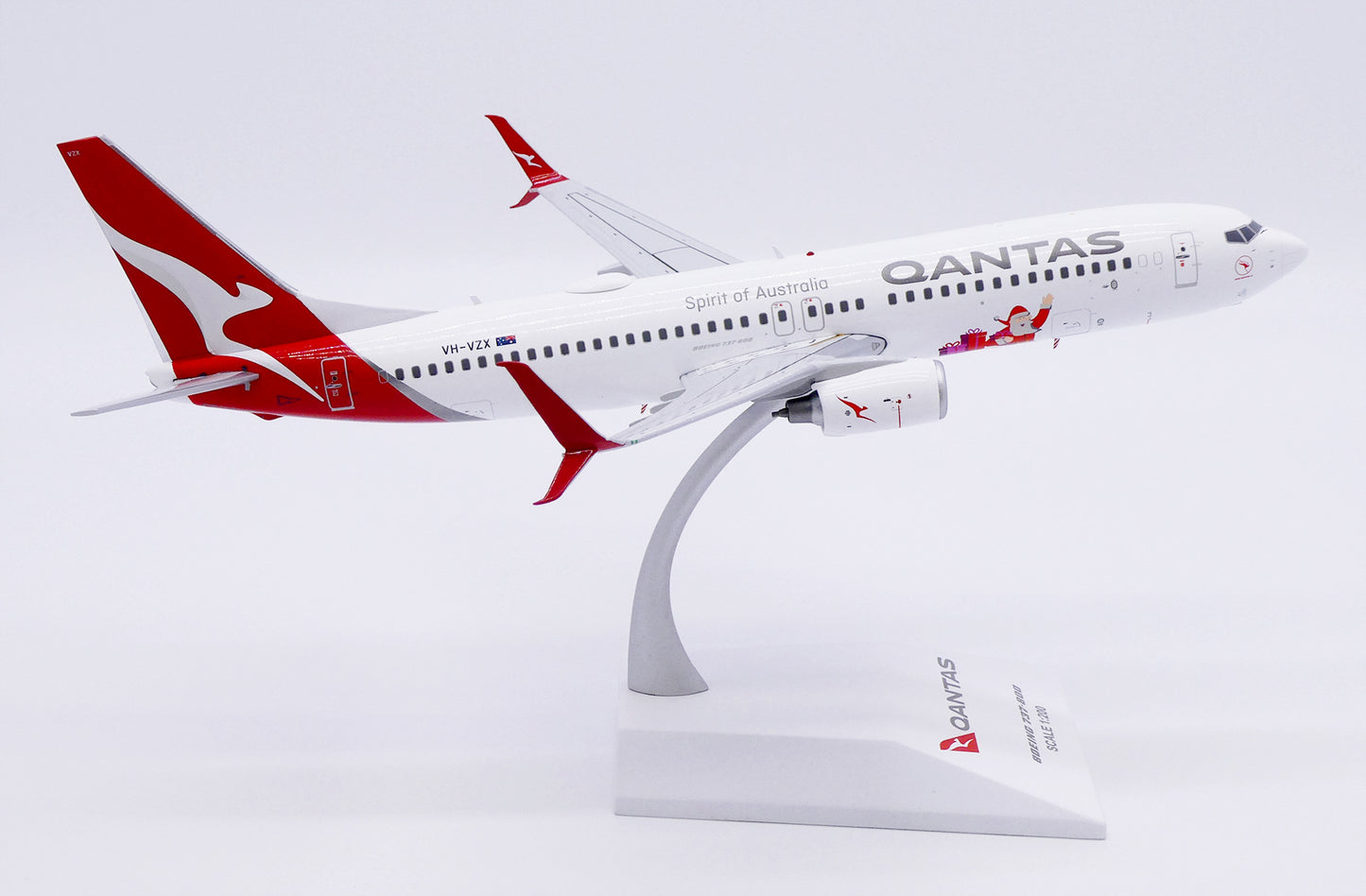 JC WINGS B737-800 QANTAS "SANTA" REG: VH-VZX