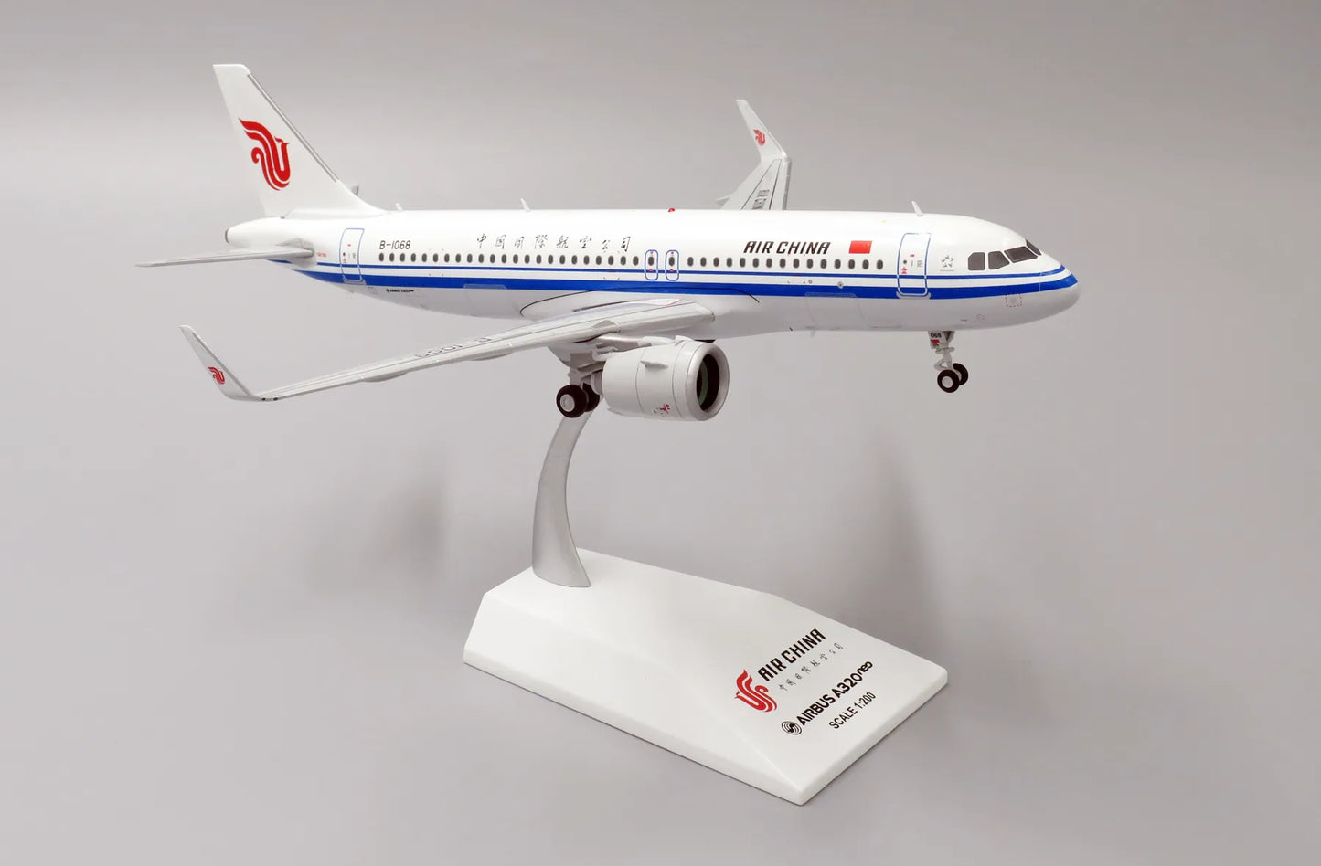 JC WINGS A320NEO AIR CHINA REG: B-1068