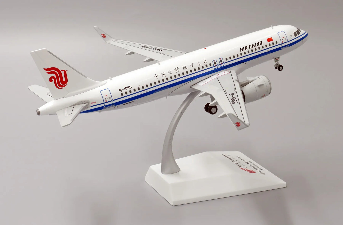 JC WINGS A320NEO AIR CHINA REG: B-1068