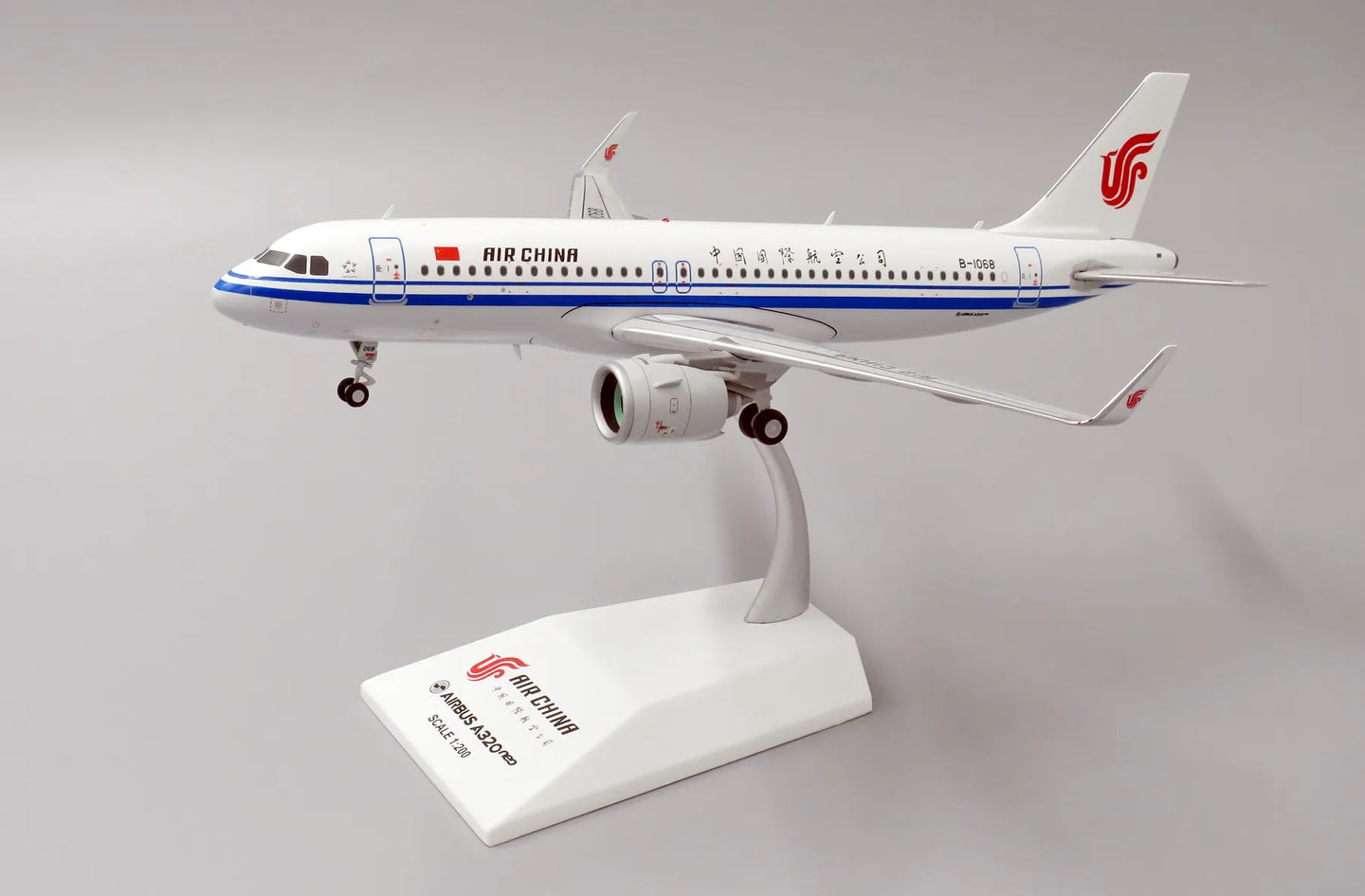 JC WINGS A320NEO AIR CHINA REG: B-1068