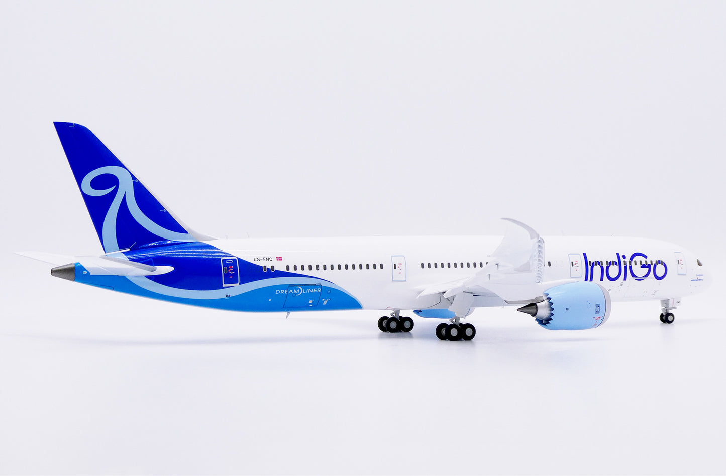 JC WINGS B787-9 DREAMLINER INDIGO (NORSE ATLANTIC AIRWAYS) (FLAPS DOWN) REG: LN-FNC