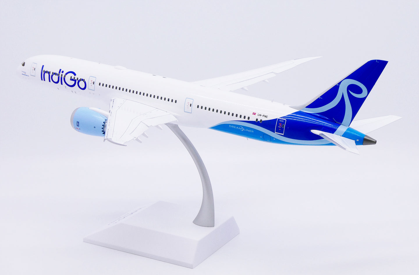 JC WINGS B787-9 DREAMLINER INDIGO (NORSE ATLANTIC AIRWAYS) (FLAPS DOWN) REG: LN-FNC