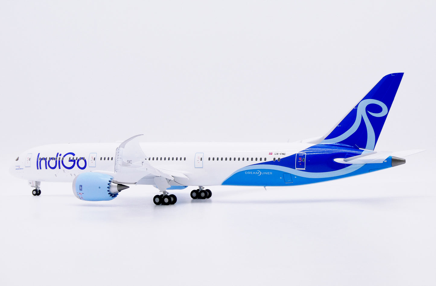 JC WINGS B787-9 DREAMLINER INDIGO (NORSE ATLANTIC AIRWAYS) (FLAPS DOWN) REG: LN-FNC