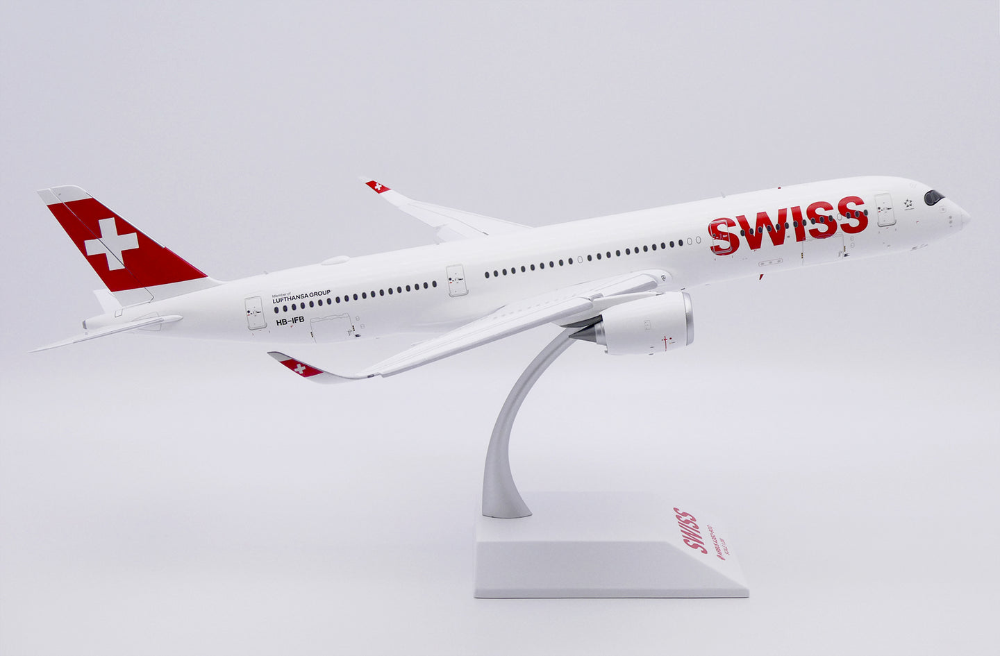 JC WINGS A350-900XWB SWISS (FLAPS DOWN) REG: HB-IFB