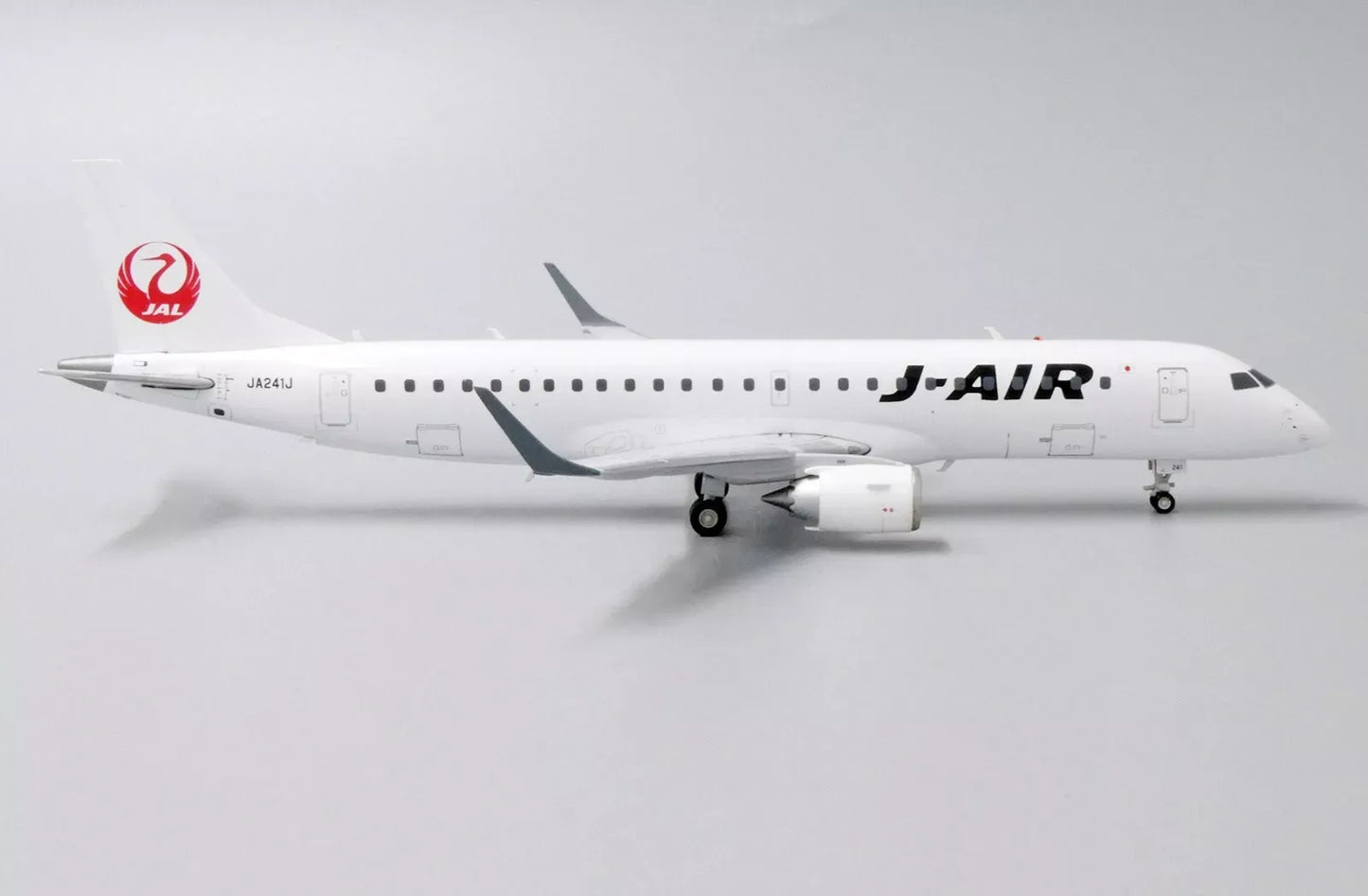 JC WINGS ERJ-190STD J-AIR REG: JA241J