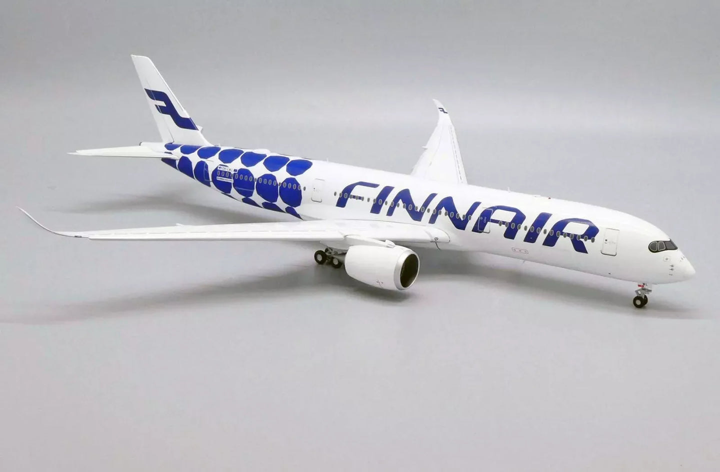 JC WINGS A350-900XWB FINNAIR "MARIMEKKO KIVET" (FLAPS DOWN) REG: OH-LWL