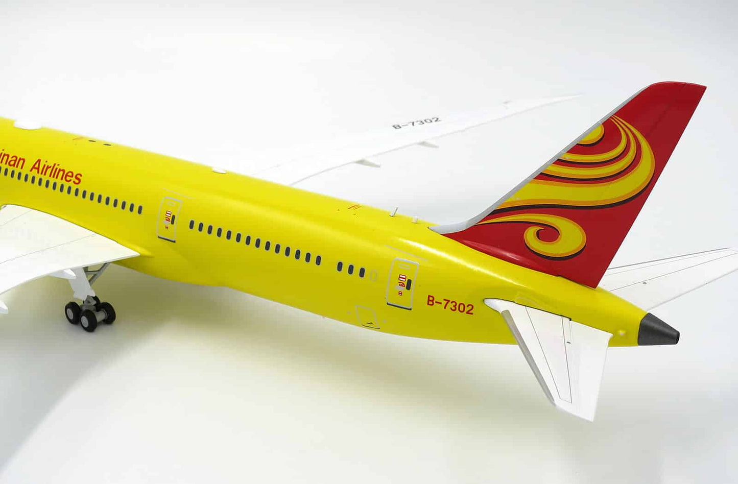 JCWINGS B787-9 HAINAN AIRLINES REG: B-7302