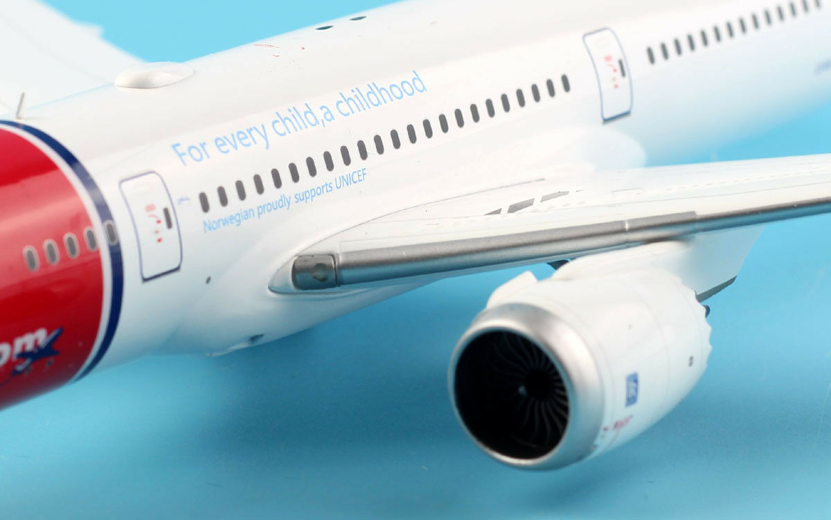 JC WINGS B787-9 DREAMLINER NORWEGIAN AIR "UNICEF LIVERY" REG: G-CKLZ