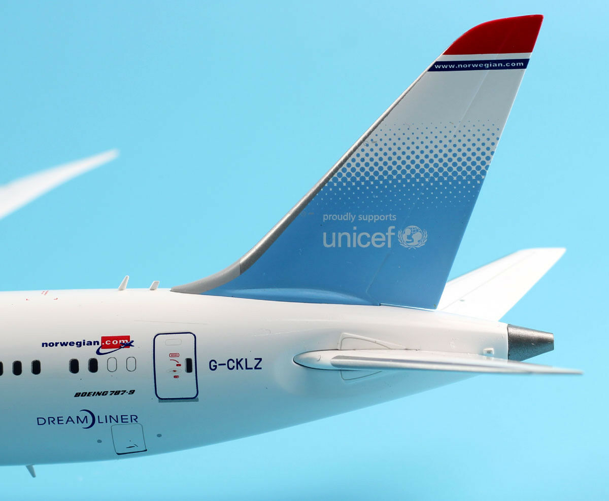 JC WINGS B787-9 DREAMLINER NORWEGIAN AIR "UNICEF LIVERY" REG: G-CKLZ
