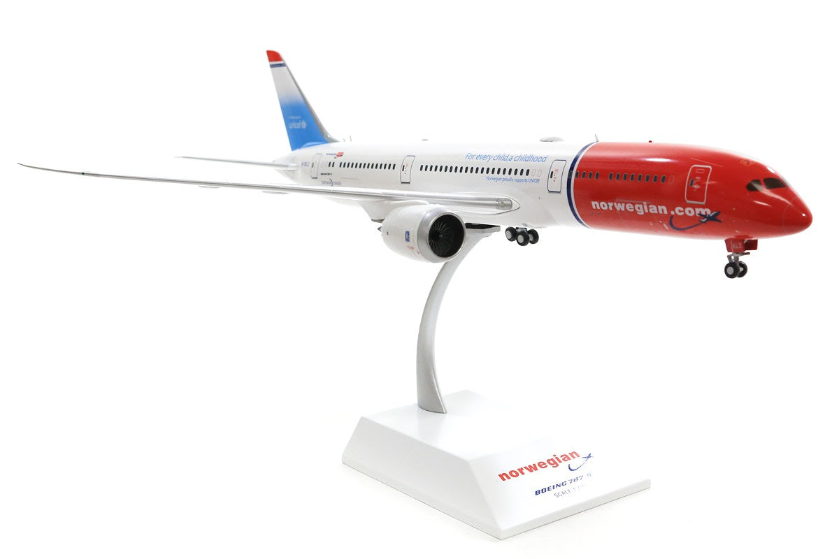 JC WINGS B787-9 DREAMLINER NORWEGIAN AIR "UNICEF LIVERY" REG: G-CKLZ