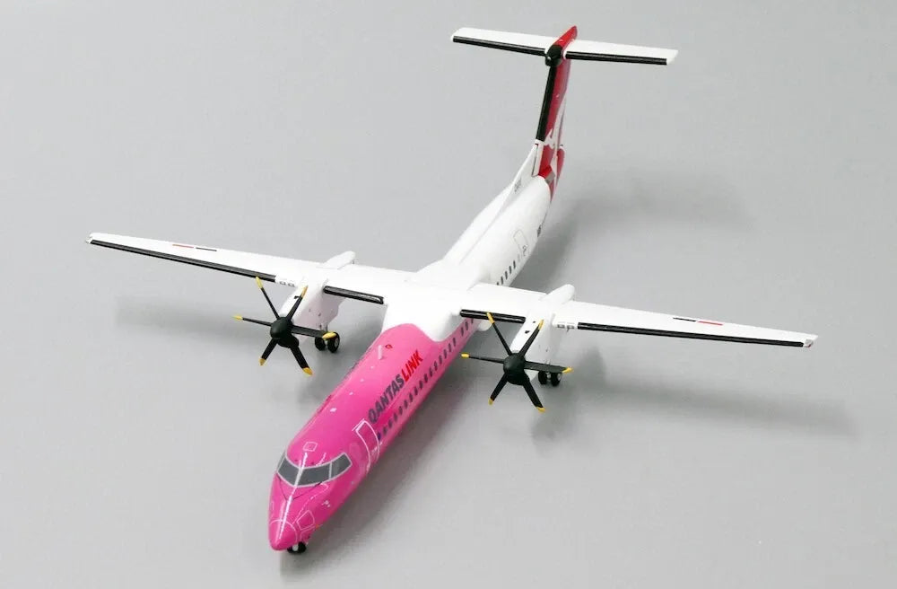 JC WINGS DASH 8-Q400 QANTASLINK "PINK RIBBON" REG: VH-QOH