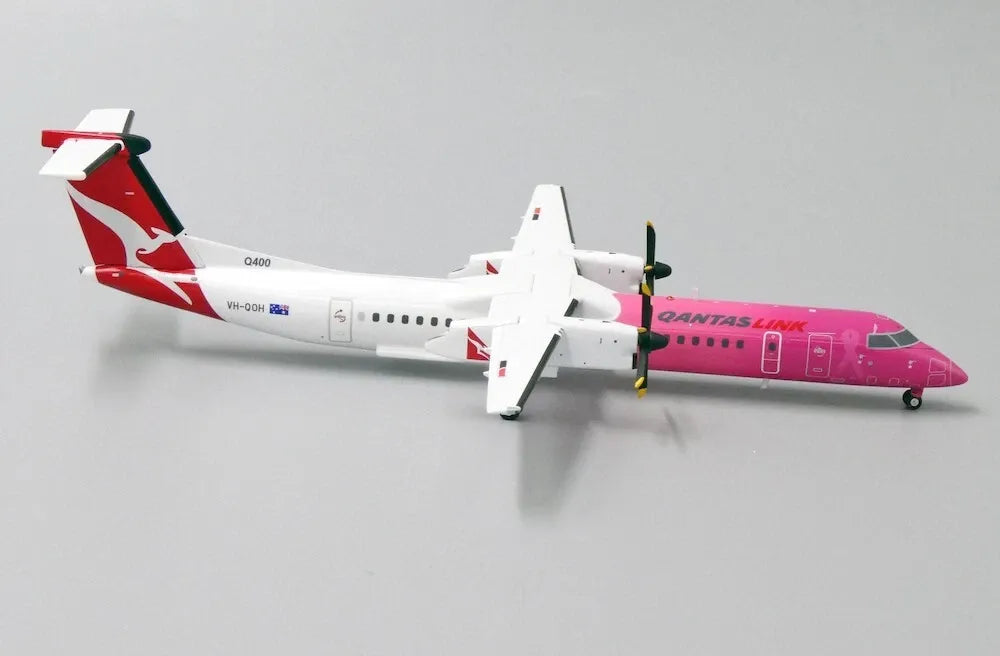 JC WINGS DASH 8-Q400 QANTASLINK "PINK RIBBON" REG: VH-QOH