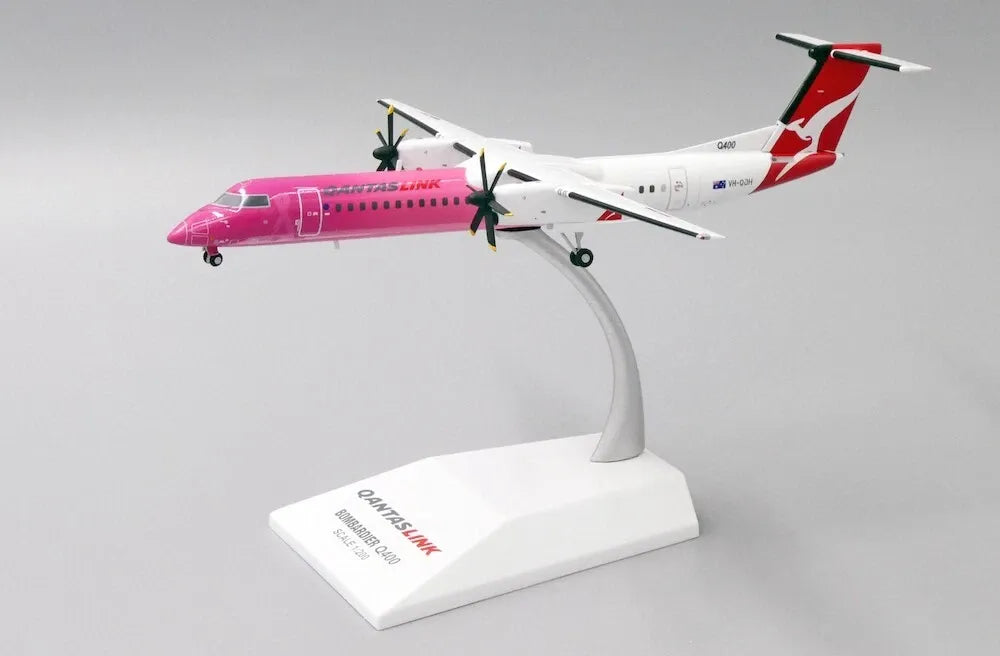 JC WINGS DASH 8-Q400 QANTASLINK "PINK RIBBON" REG: VH-QOH