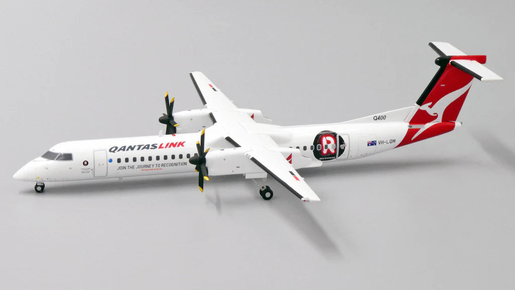 JCWINGS DASH 8 QANTASLINK REG: VH-LQM