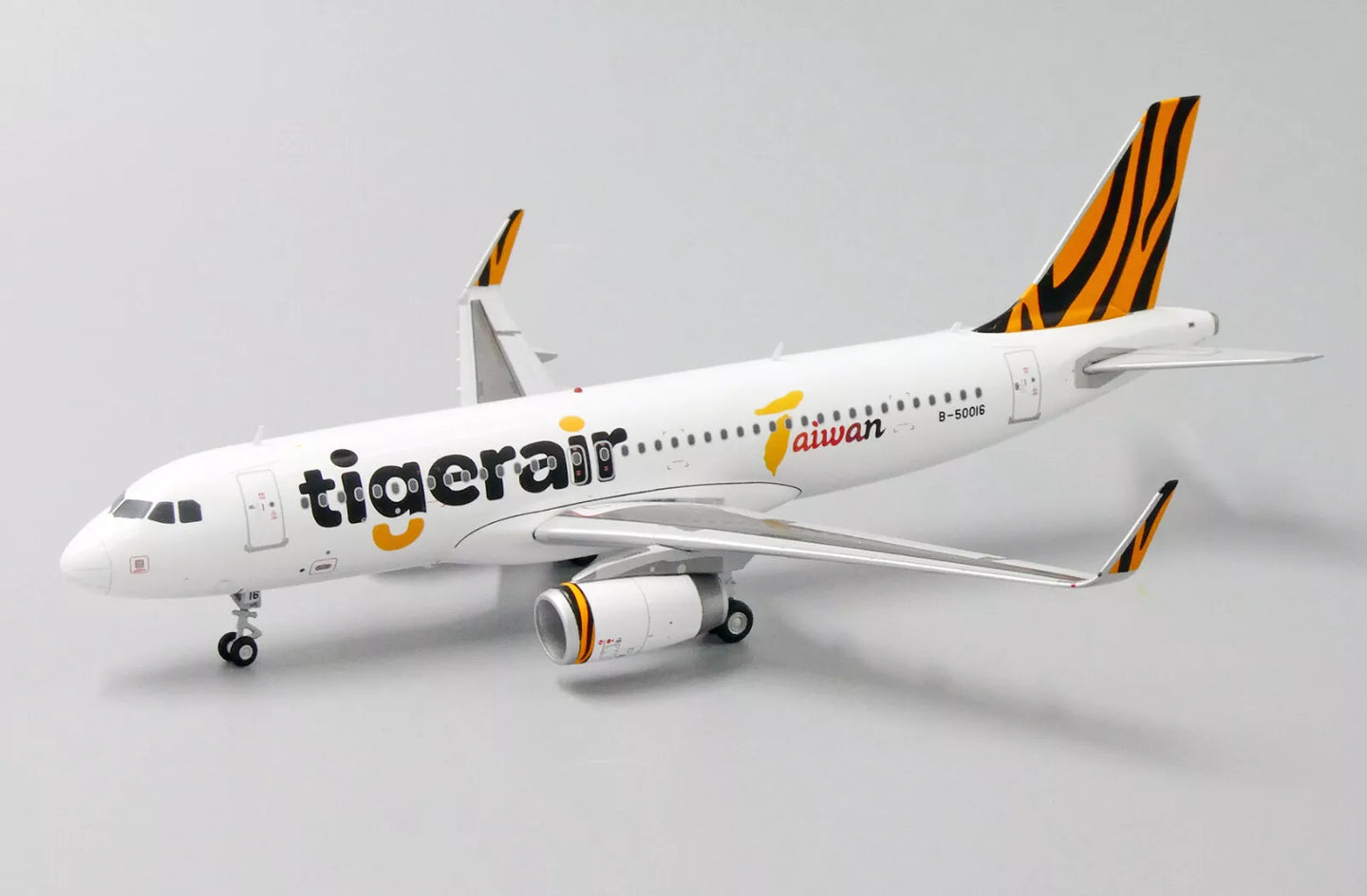 JCWINGS TIGERAIR TAIWAN AIRBUS A320 REG: B-50016