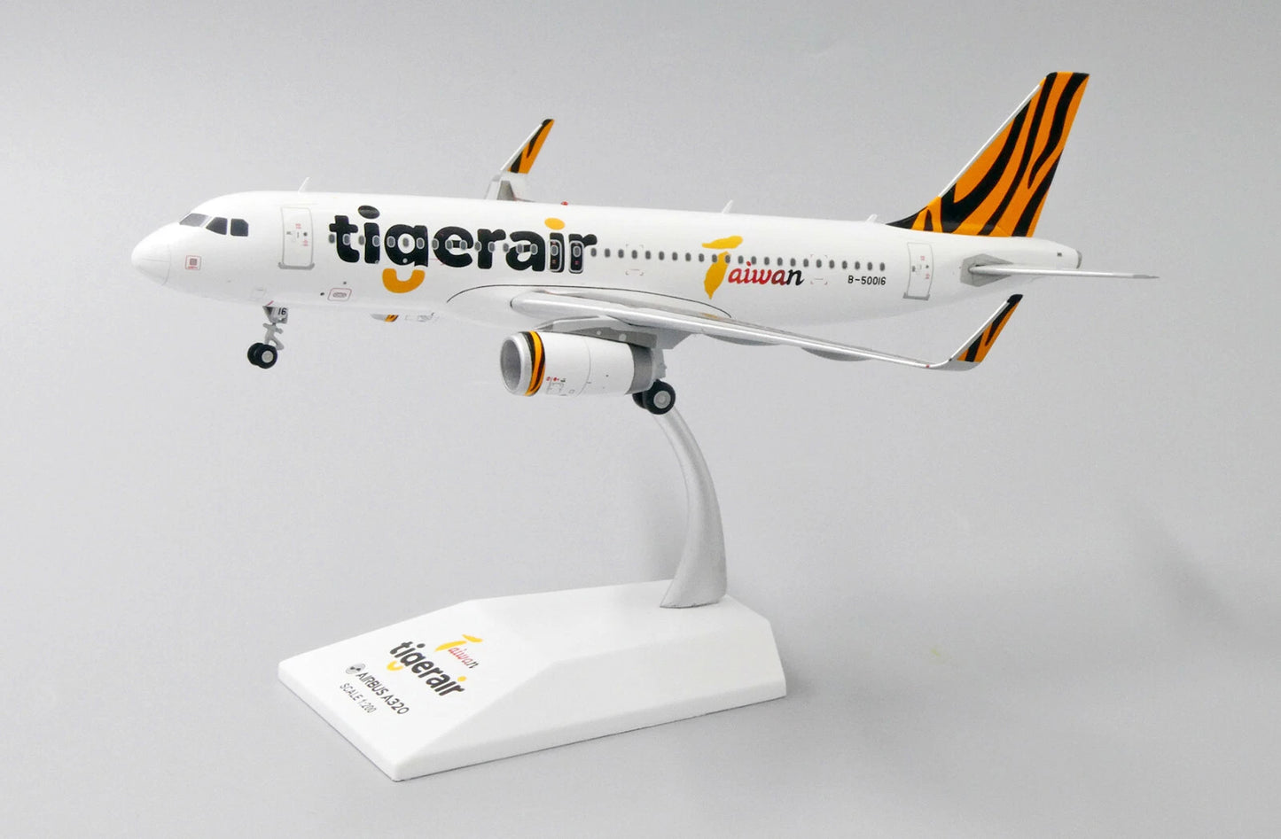 JCWINGS TIGERAIR TAIWAN AIRBUS A320 REG: B-50016