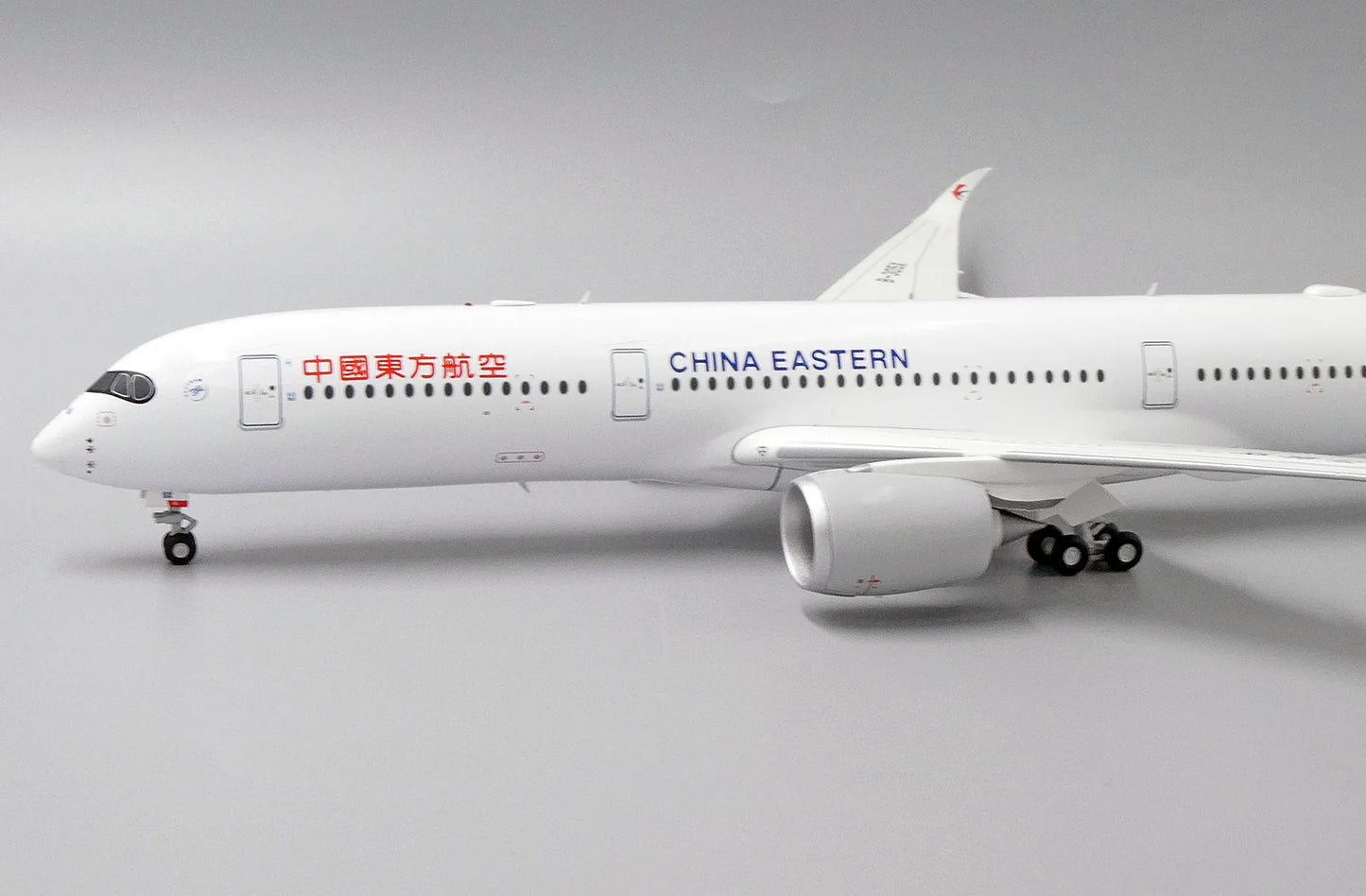 JC WINGS A350-900XWB CHINA EASTERN AIRLINES REG: B-305X