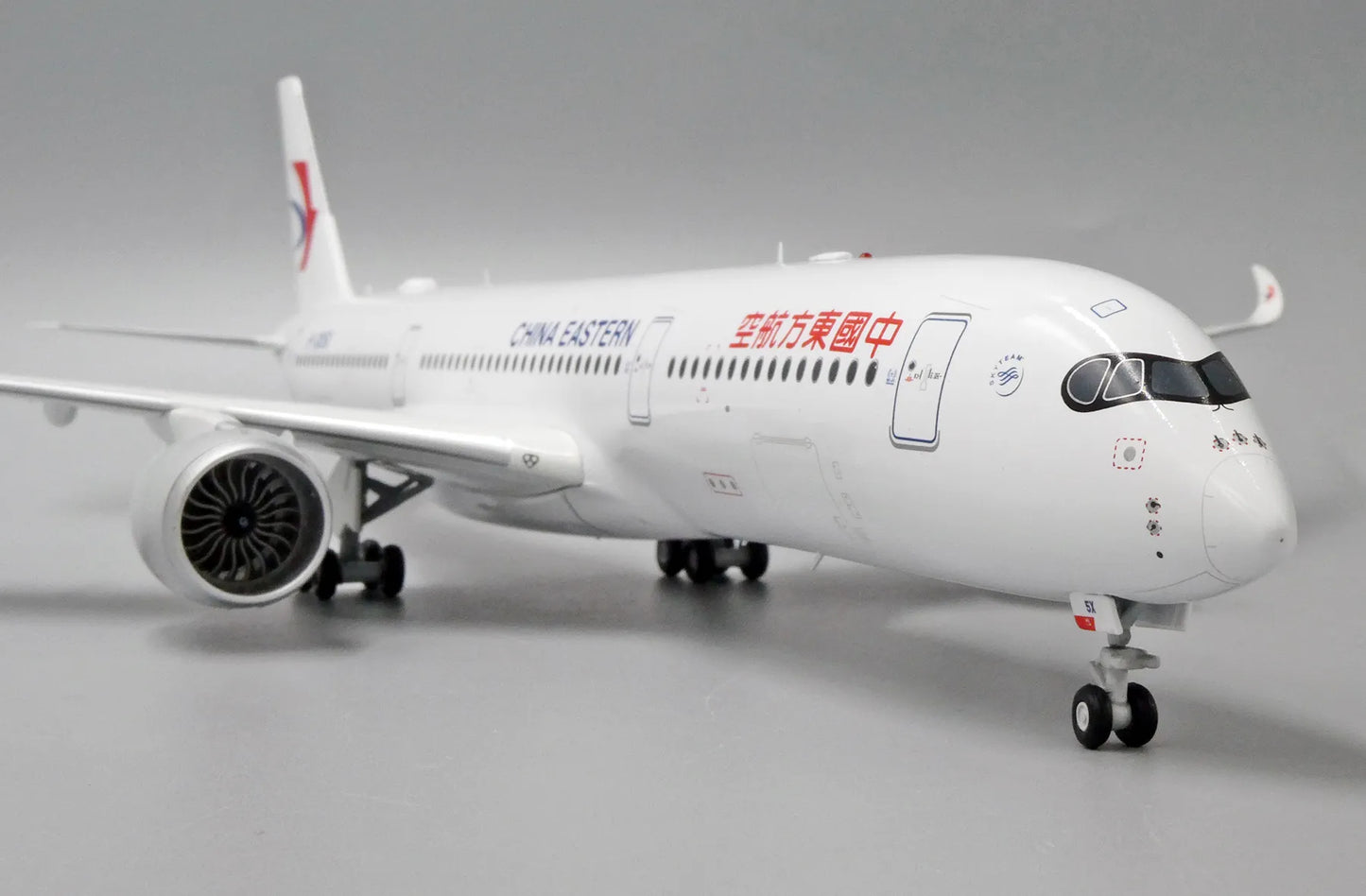 JC WINGS A350-900XWB CHINA EASTERN AIRLINES REG: B-305X