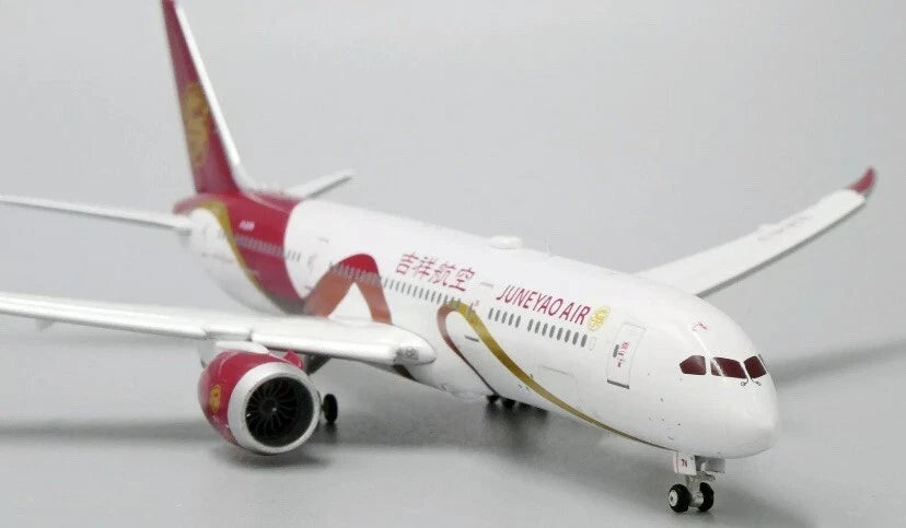 JCWINGS JUNEYAO AIRLINES B87-9 REG: B-207N