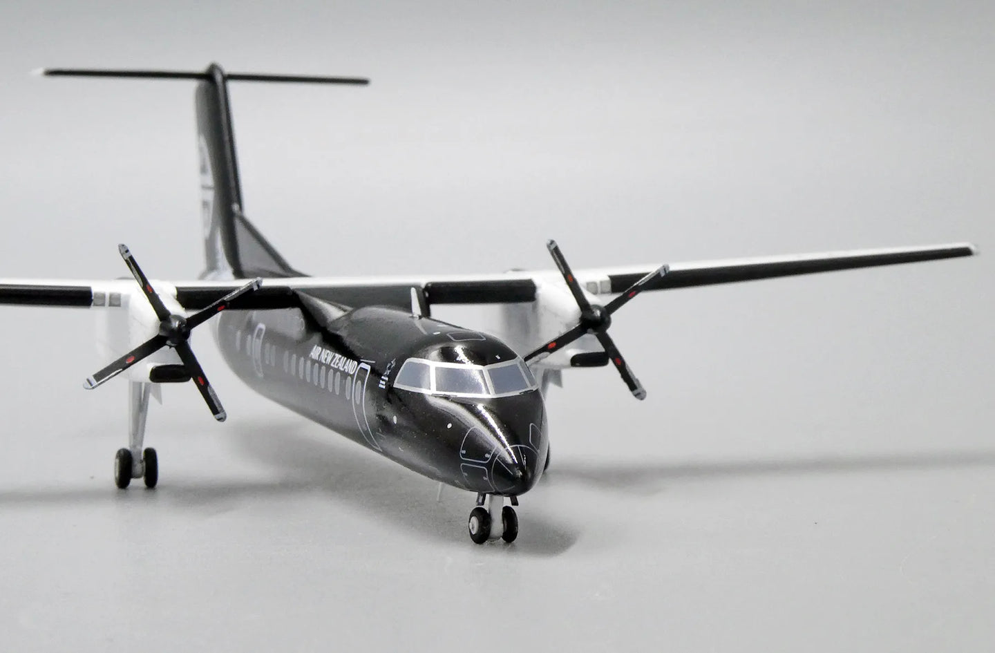 JC WINGS DASH 8-Q300 AIR NEW ZEALAND "ALL BLACKS" REG: ZK-NEM