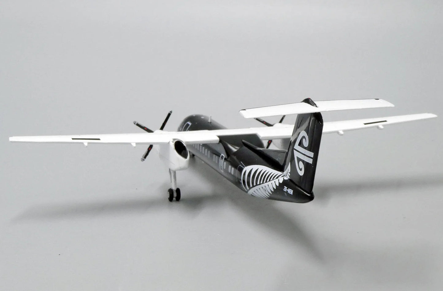 JC WINGS DASH 8-Q300 AIR NEW ZEALAND "ALL BLACKS" REG: ZK-NEM