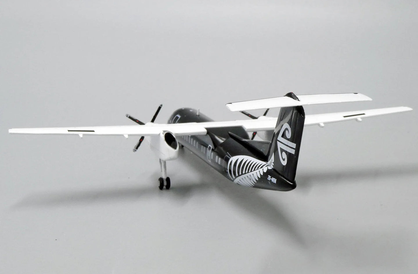 JC WINGS DASH 8-Q300 AIR NEW ZEALAND "ALL BLACKS" REG: ZK-NEM
