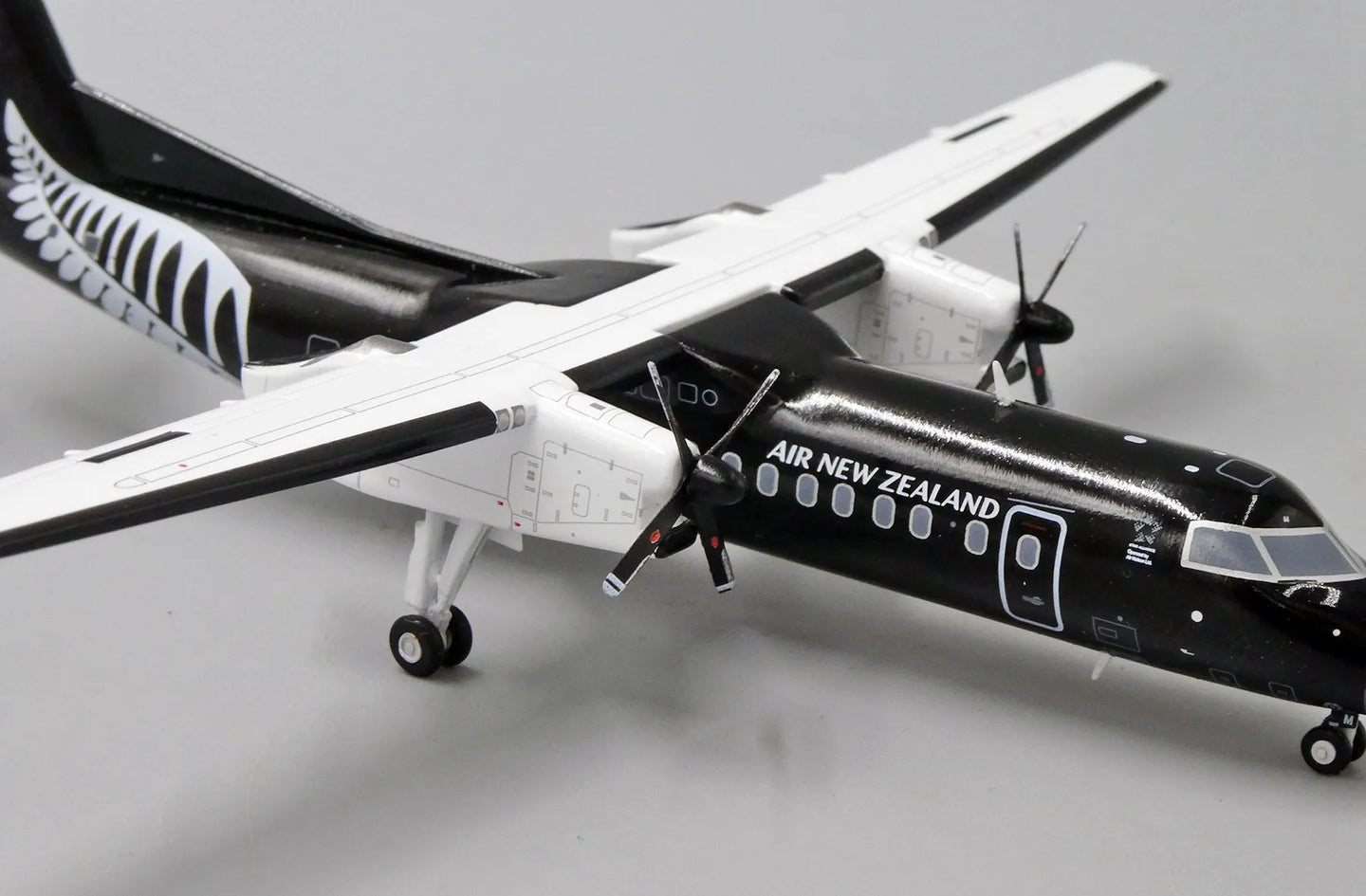 JC WINGS DASH 8-Q300 AIR NEW ZEALAND "ALL BLACKS" REG: ZK-NEM