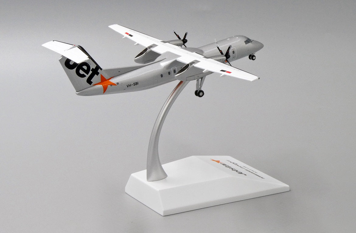 JC WINGS DASH8-Q300 JETSTAR AIRWAYS REG: VH-SBI