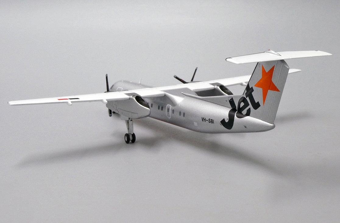 JC WINGS DASH8-Q300 JETSTAR AIRWAYS REG: VH-SBI