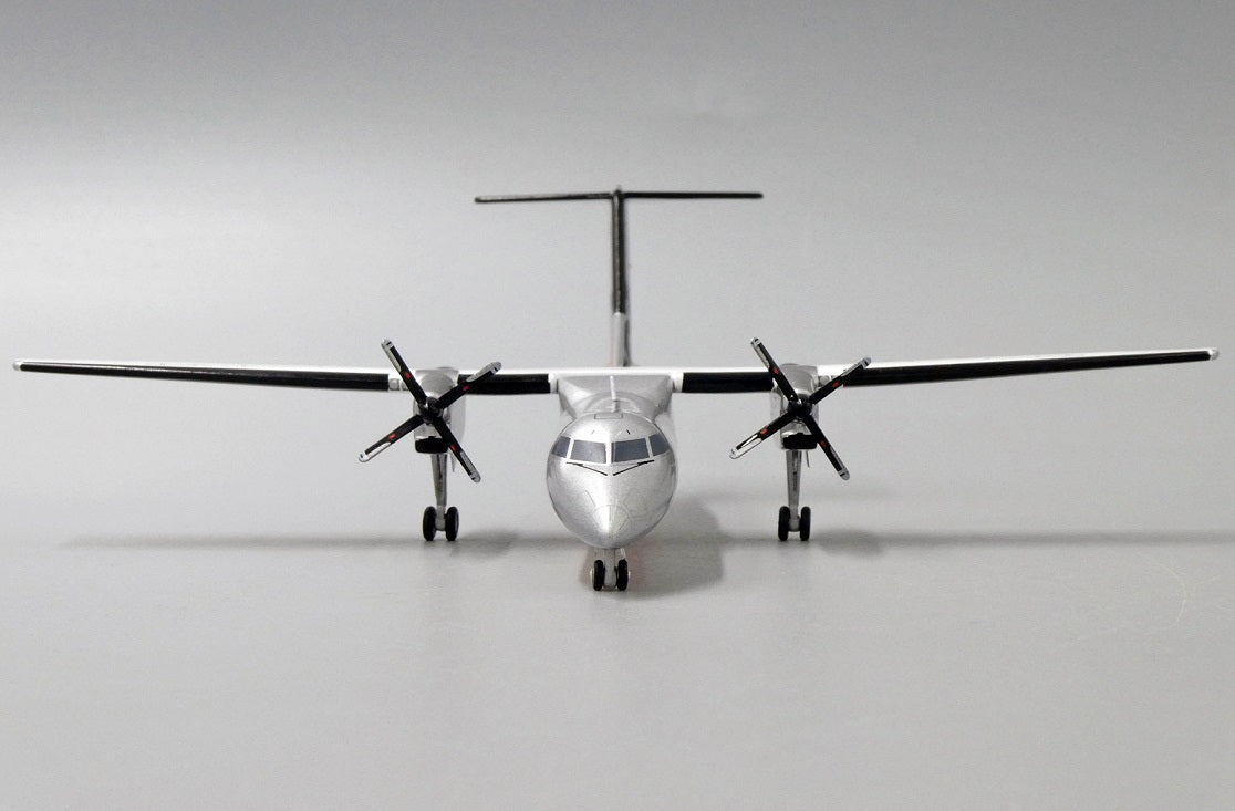 JC WINGS DASH8-Q300 JETSTAR AIRWAYS REG: VH-SBI