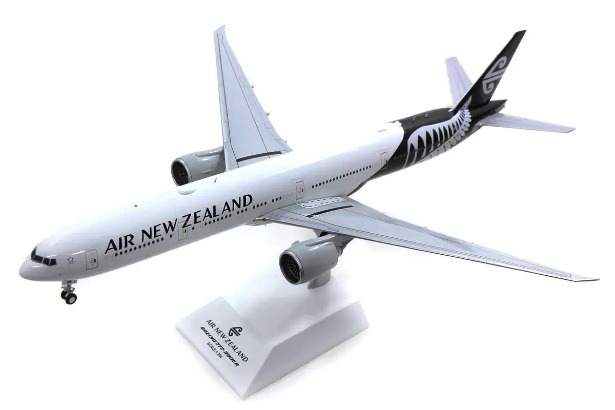JCWINGS AIR NEW ZEALAND B777-300ER REG: ZK-OKS