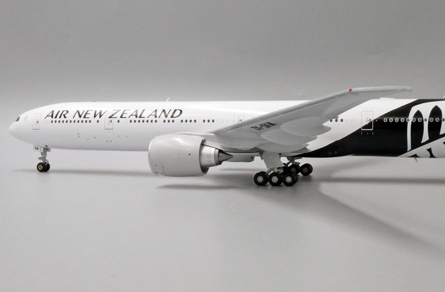 JCWING  B777-300ER AIR NEW ZEALAND REG: ZK-OKM
