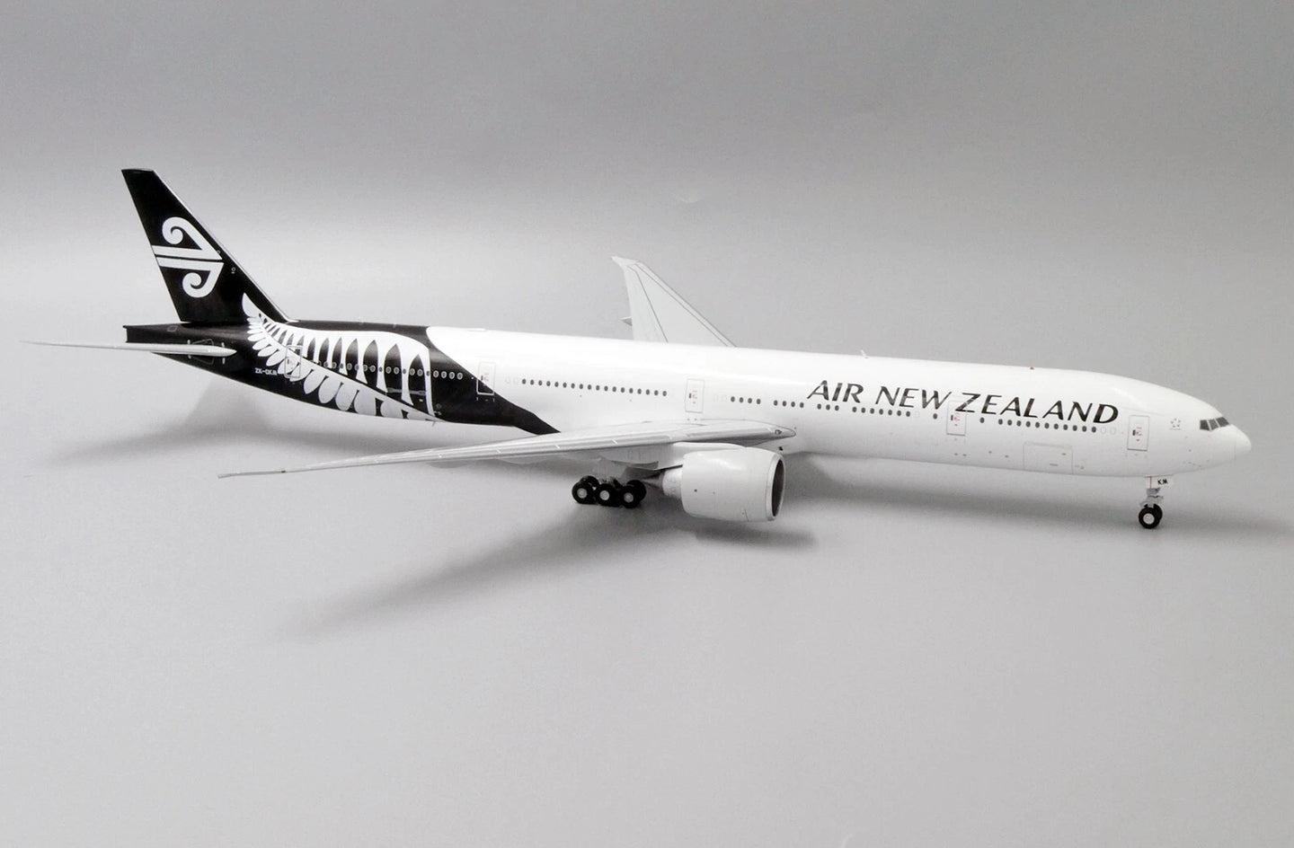 JCWING  B777-300ER AIR NEW ZEALAND REG: ZK-OKM