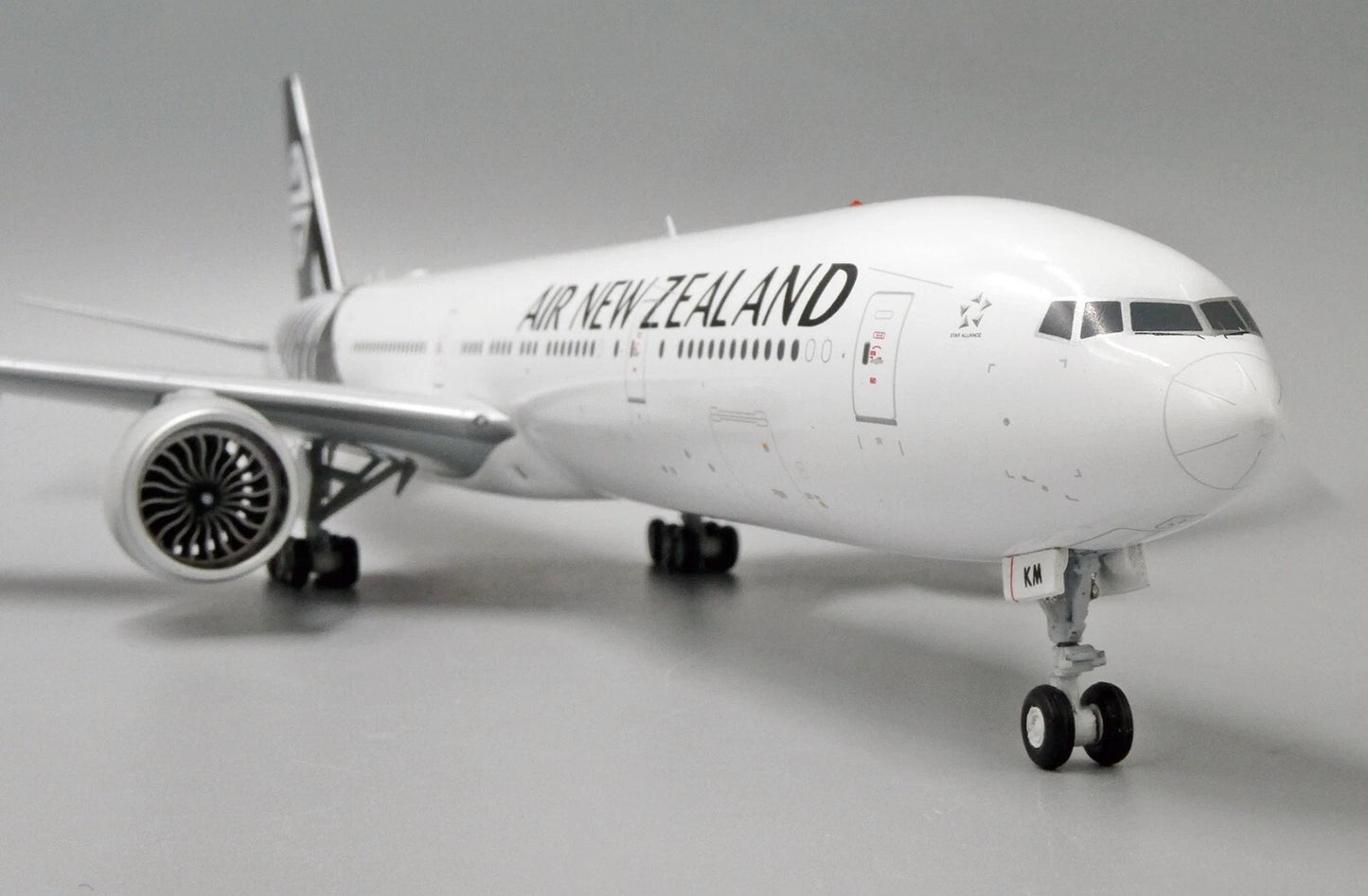 JCWING  B777-300ER AIR NEW ZEALAND REG: ZK-OKM
