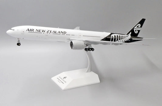 JCWING  B777-300ER AIR NEW ZEALAND REG: ZK-OKM