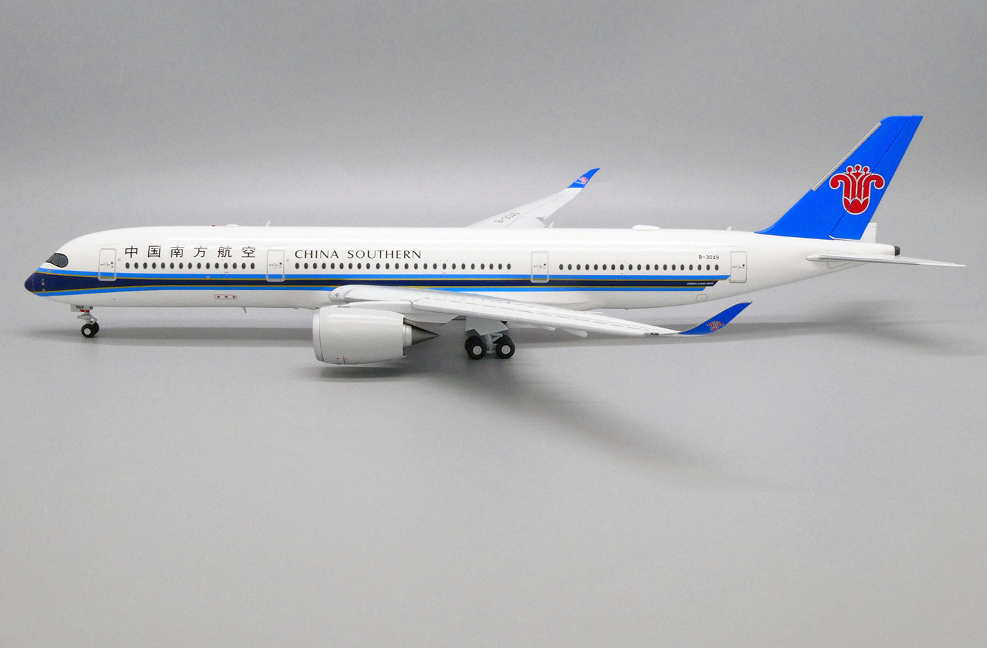 JCWINGS A350-900XWB CHINA SOUTHERN AIRLINES FLAP DOWN REG: B-30A9