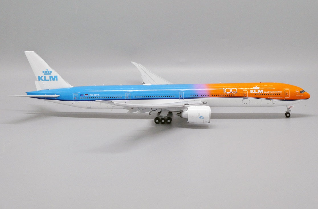 JC WINGS B777-300ER ROYAL DUTCH AIRLINES (KLM) "ORANGE PRIDE 100 YEARS LOGO" (FLAPS DOWN) REG: PH-BVA