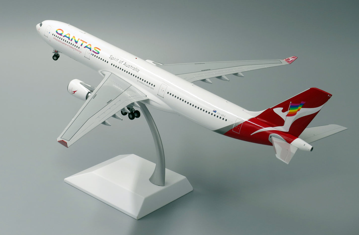 JC WINGS A330-300 QANTAS "RAINBOW ROO" REG: VH-QPJ