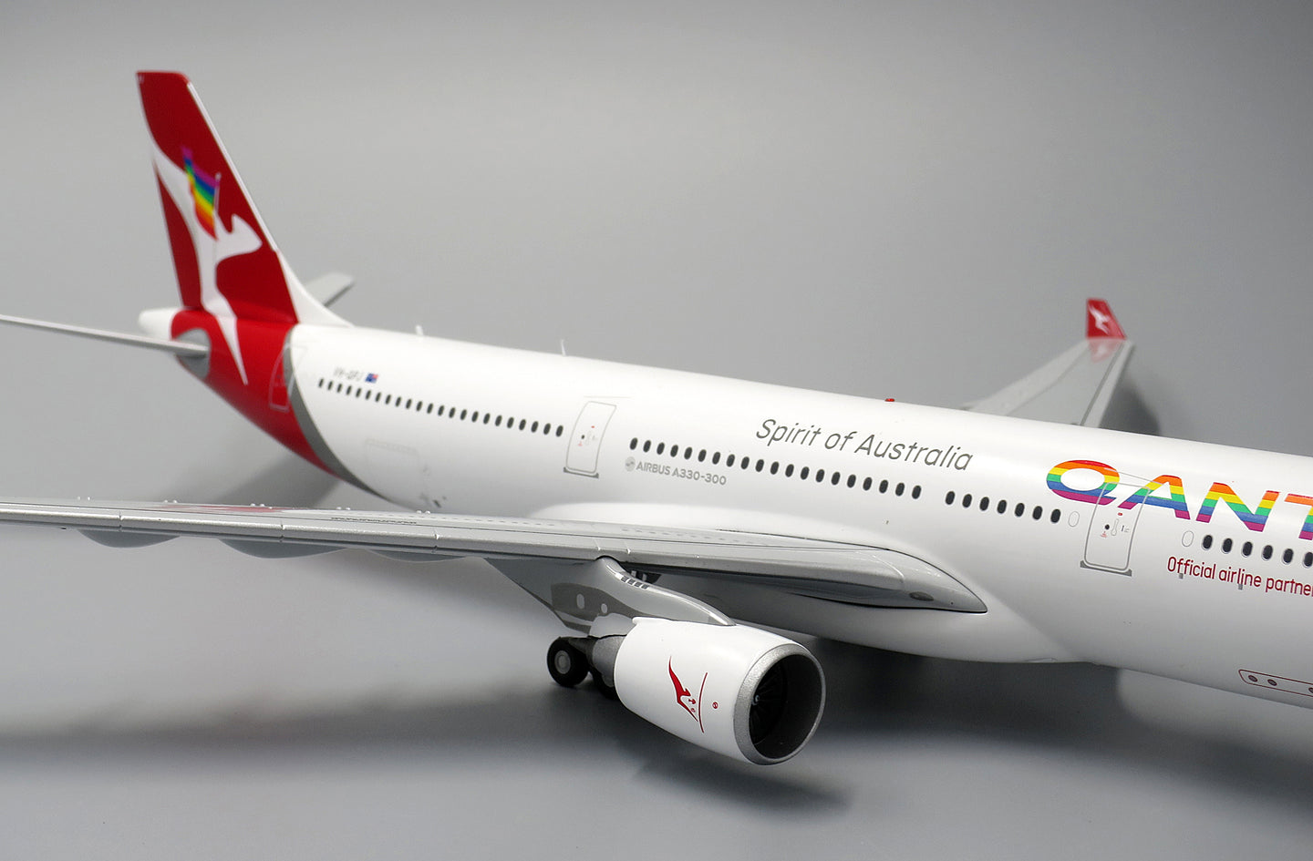 JC WINGS A330-300 QANTAS "RAINBOW ROO" REG: VH-QPJ