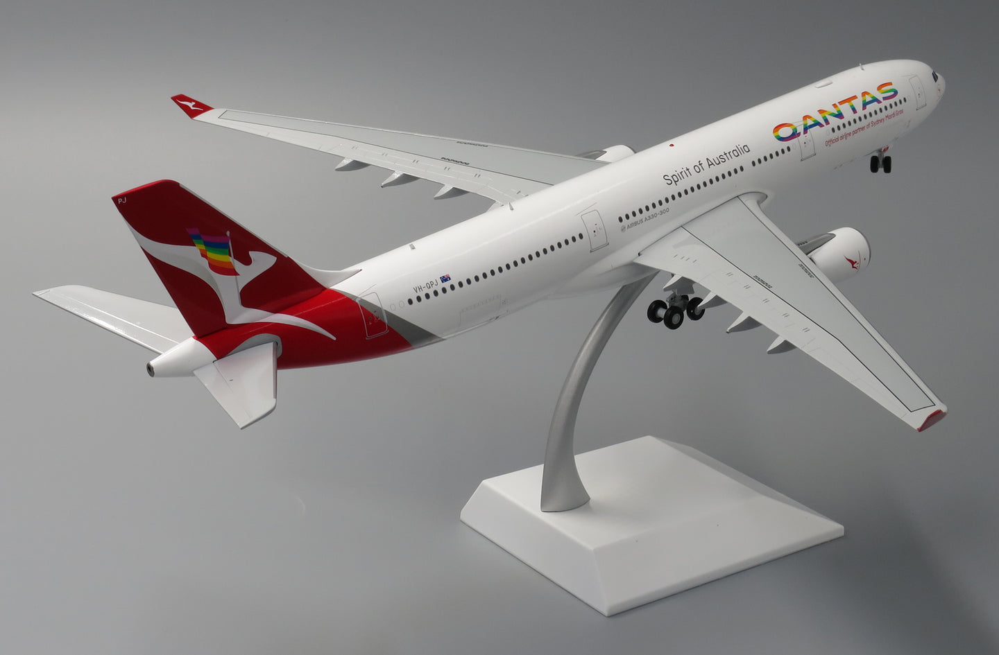 JC WINGS A330-300 QANTAS "RAINBOW ROO" REG: VH-QPJ