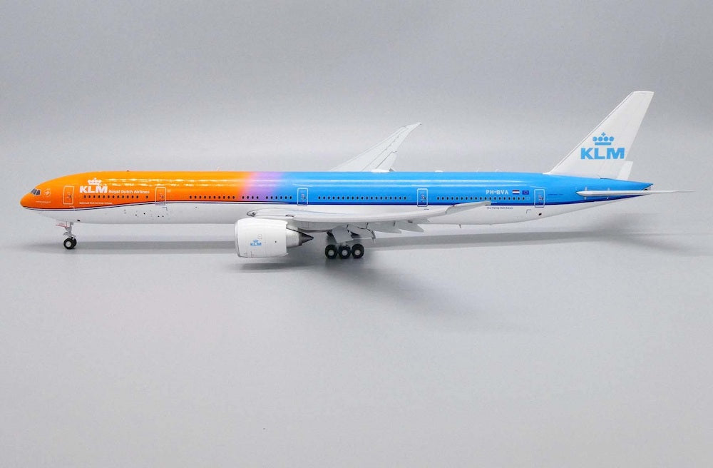 JC WINGS B777-300ER ROYAL DUTCH AIRLINES (KLM) (FLAPS DOWN) PH-BVA