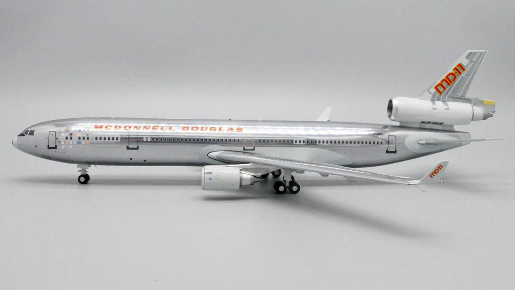 JC WINGS MD-11 HOUSE COLOURS "POLISHED" REG: N111MD