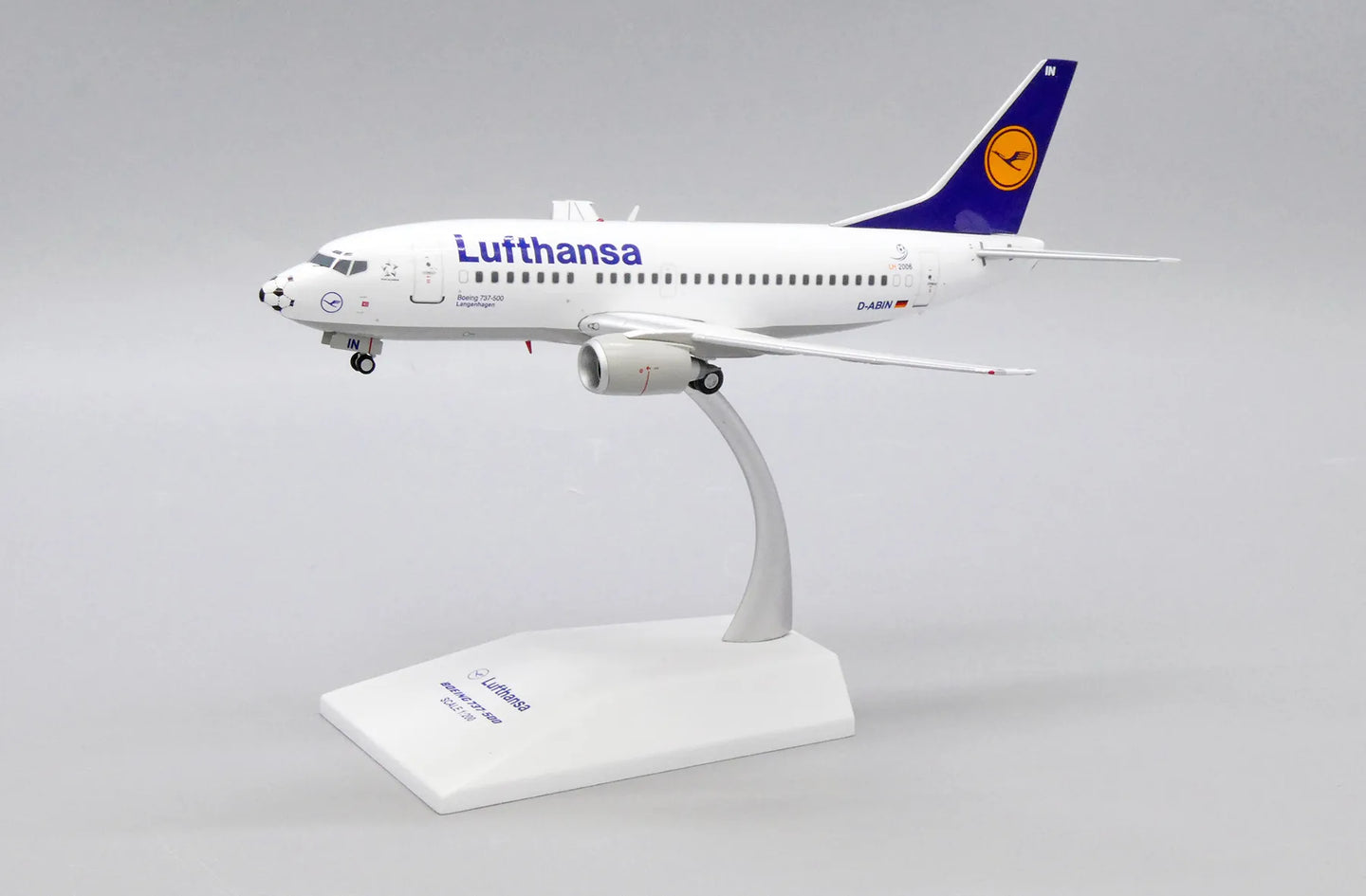 JC WINGS B737-500 LUFTHANSA "FOOTBALL NOSE" REG: D-ABIN