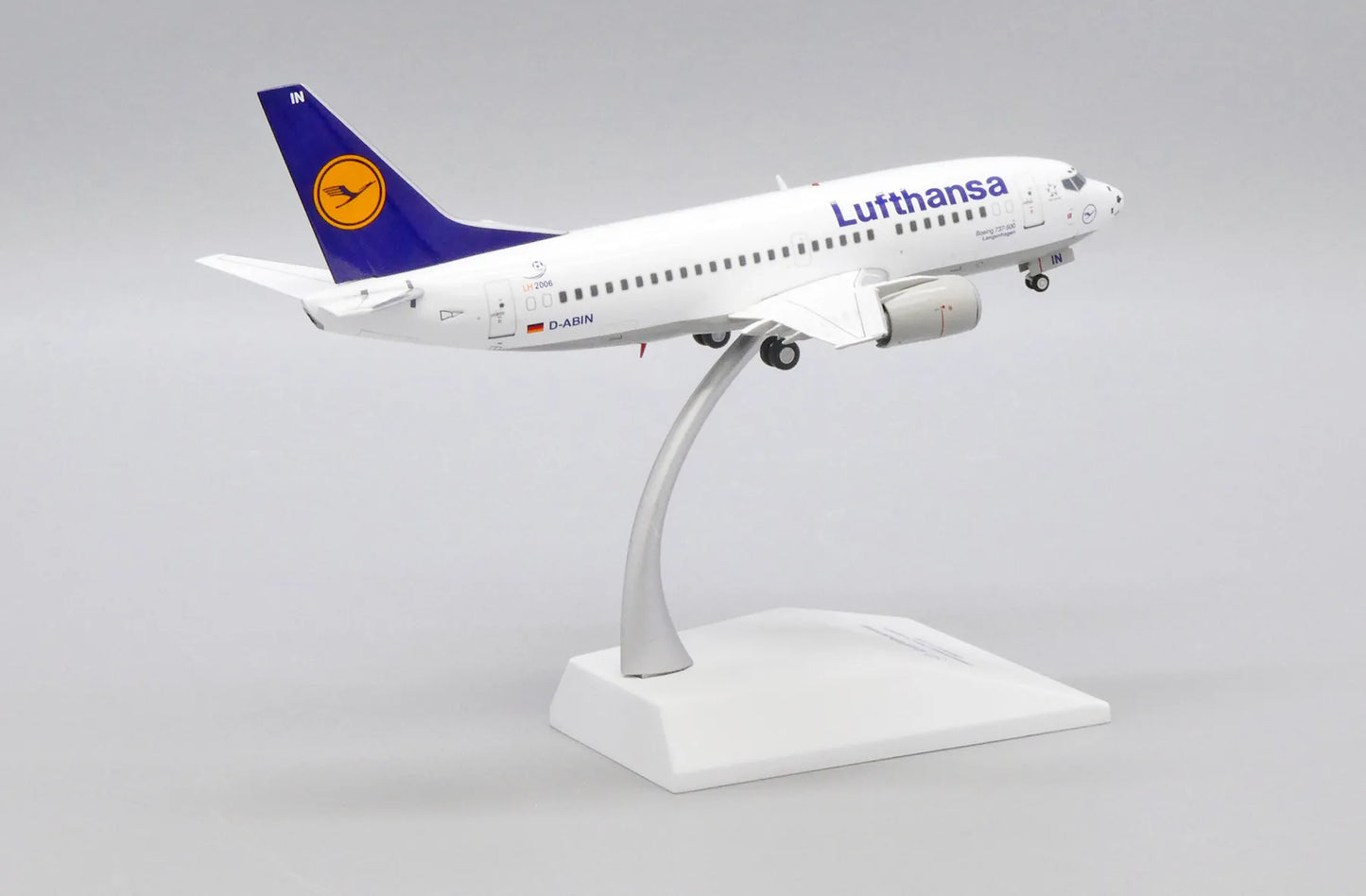 JC WINGS B737-500 LUFTHANSA "FOOTBALL NOSE" REG: D-ABIN