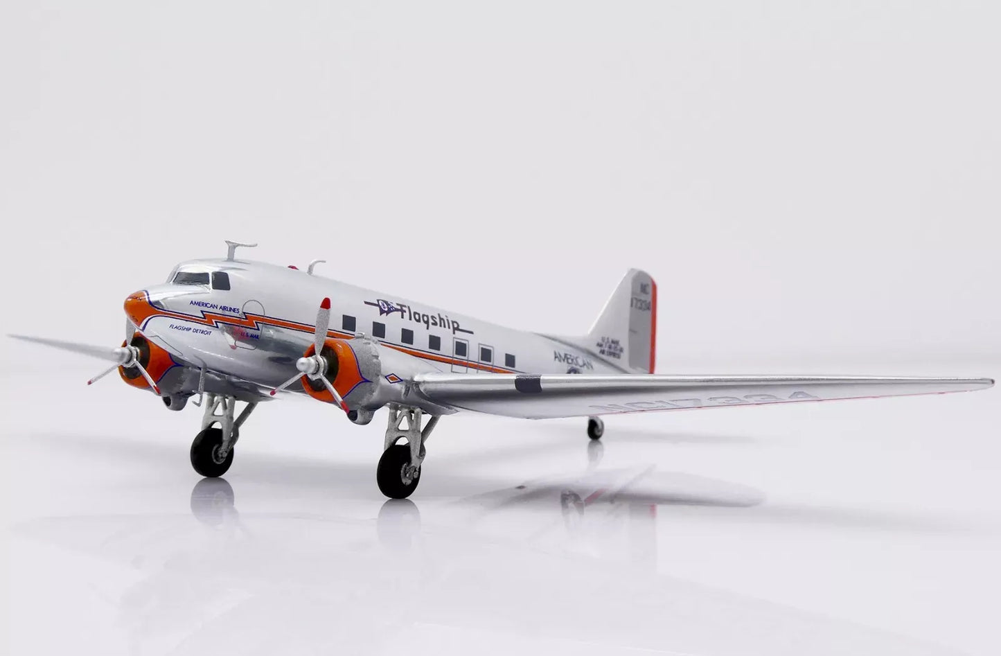 JC WINGS DC-3 AMERICAN AIRLINES "FLAGSHIP DETROIT" (POLISHED) REG: NC17334