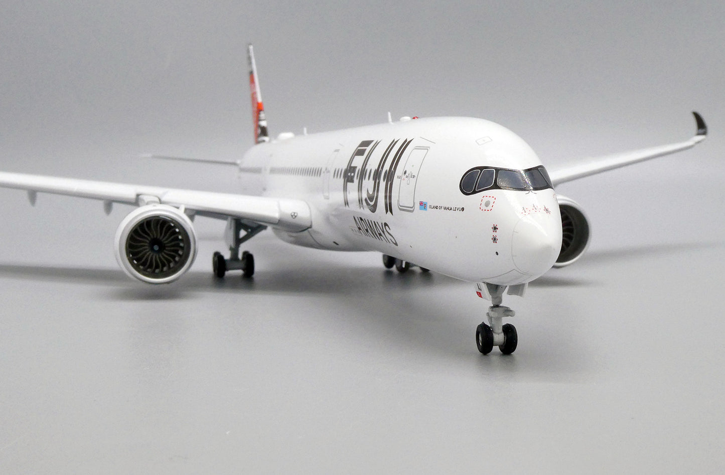 JC WINGS A350-900XWB FIJI AIRWAYS (FLAPS DOWN) REG: DQ-FAJ