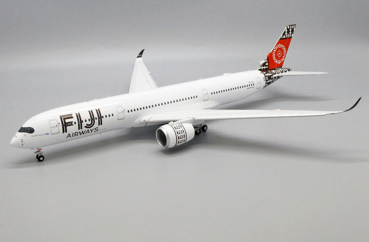 JC WINGS A350-900XWB FIJI AIRWAYS (FLAPS DOWN) REG: DQ-FAJ