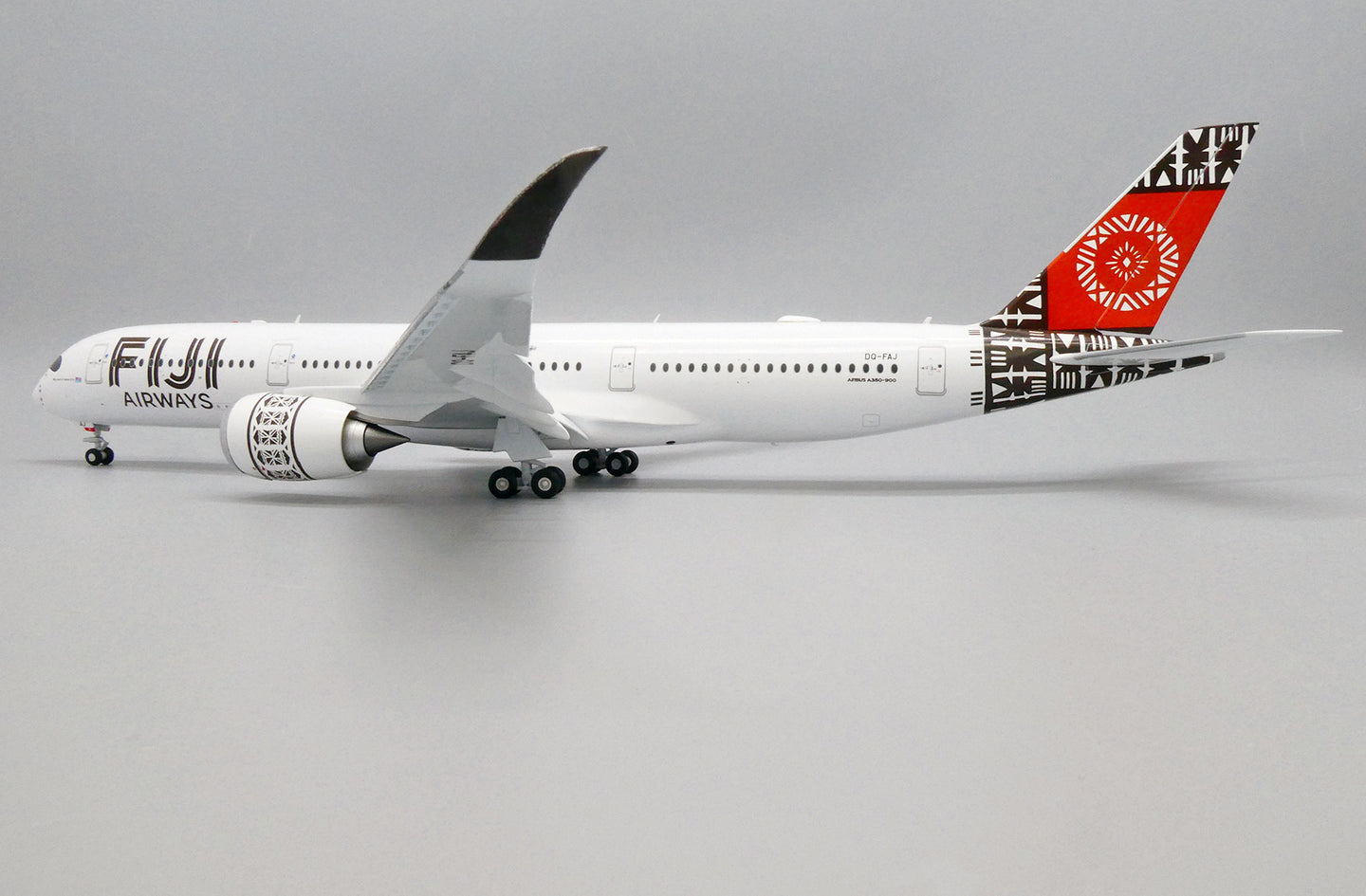 JC WINGS A350-900XWB FIJI AIRWAYS (FLAPS DOWN) REG: DQ-FAJ