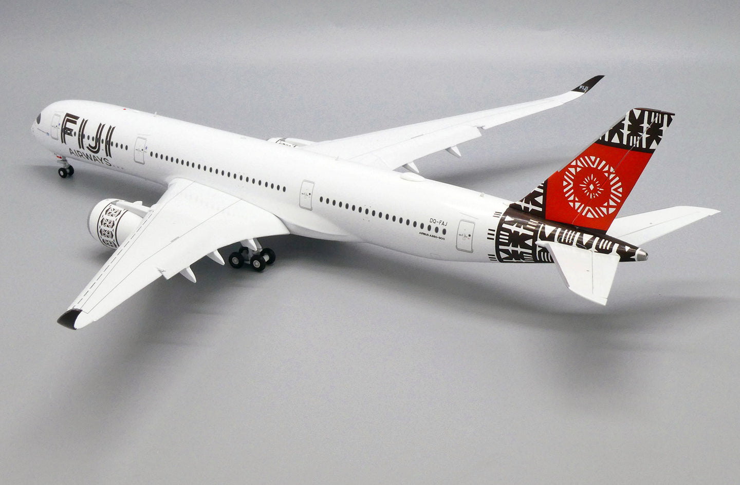 JC WINGS A350-900XWB FIJI AIRWAYS (FLAPS DOWN) REG: DQ-FAJ