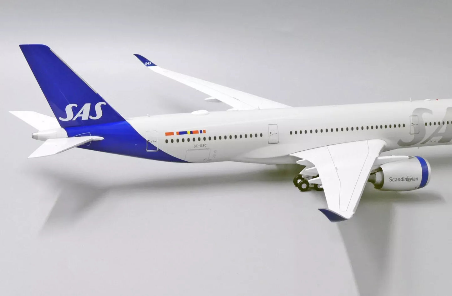 JC WINGS A350-900XWB SAS SCANDINAVIAN AIRLINES REG: SE-RSC